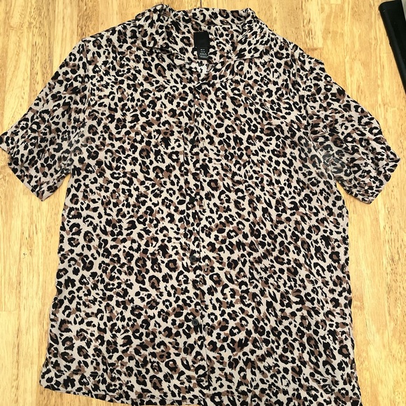 H&M Other - Men’s Button Up Casual Shirt